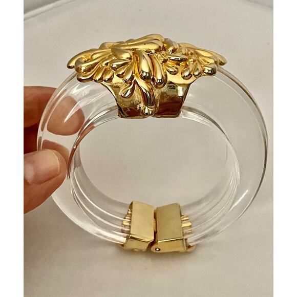 INNA Cytrine Paris Chrysanthemum Lucite Magnetic Clamper Bangle Bracelet MCM - Picture 8 of 8